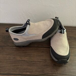 LL Bean Comfort Mocs Women Size 8.5M‎ Cream Suede Hiking Walking Slip On Shoes